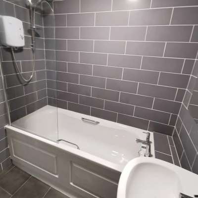 Bath-Install-01-square